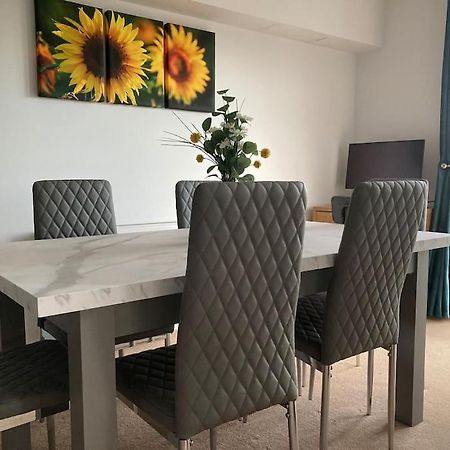 Beautiful 2 Bedroom Flat Overlooking Golf Course Carnoustie Dış mekan fotoğraf