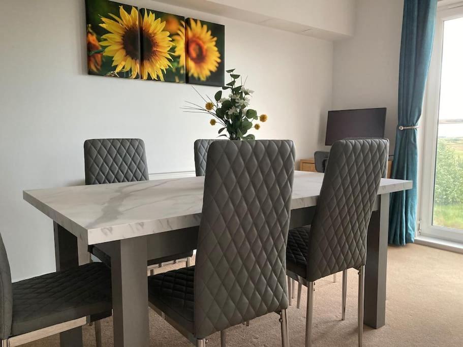 Beautiful 2 Bedroom Flat Overlooking Golf Course Carnoustie Dış mekan fotoğraf
