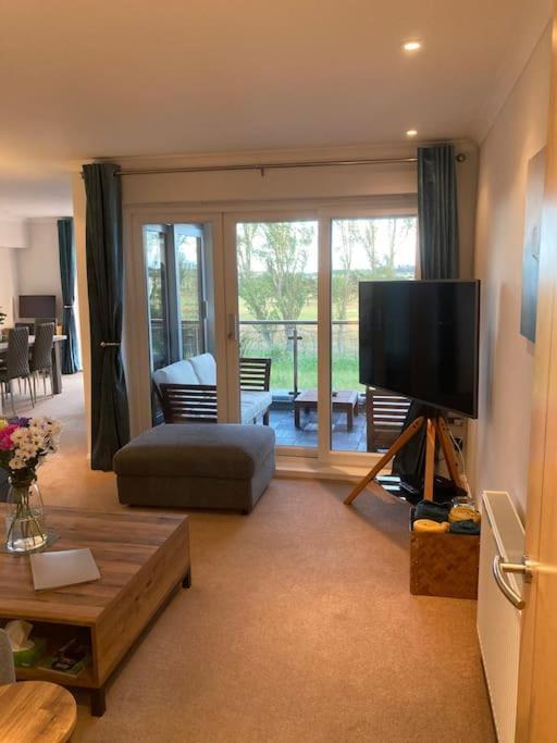 Beautiful 2 Bedroom Flat Overlooking Golf Course Carnoustie Dış mekan fotoğraf